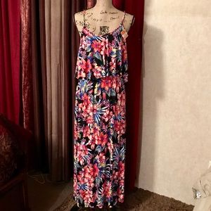 🌟❤️FINAL PRICE DROP❤️🌟 Maxi dress